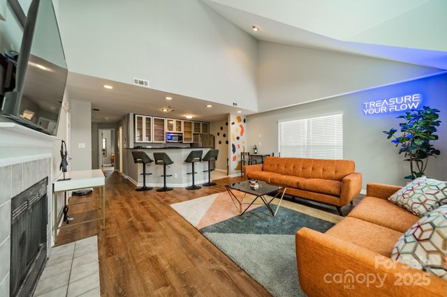 $334,900 | 513 North Graham Street, Unit 3H, Charlotte, NC 28202