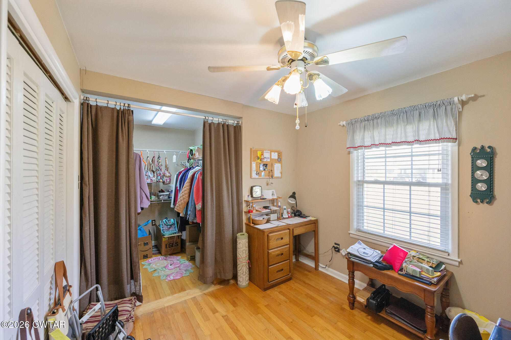 381 Sunset Drive Lexington, TN 38351 - Photo 15 of 26 a very nice looking room with gym equipment
