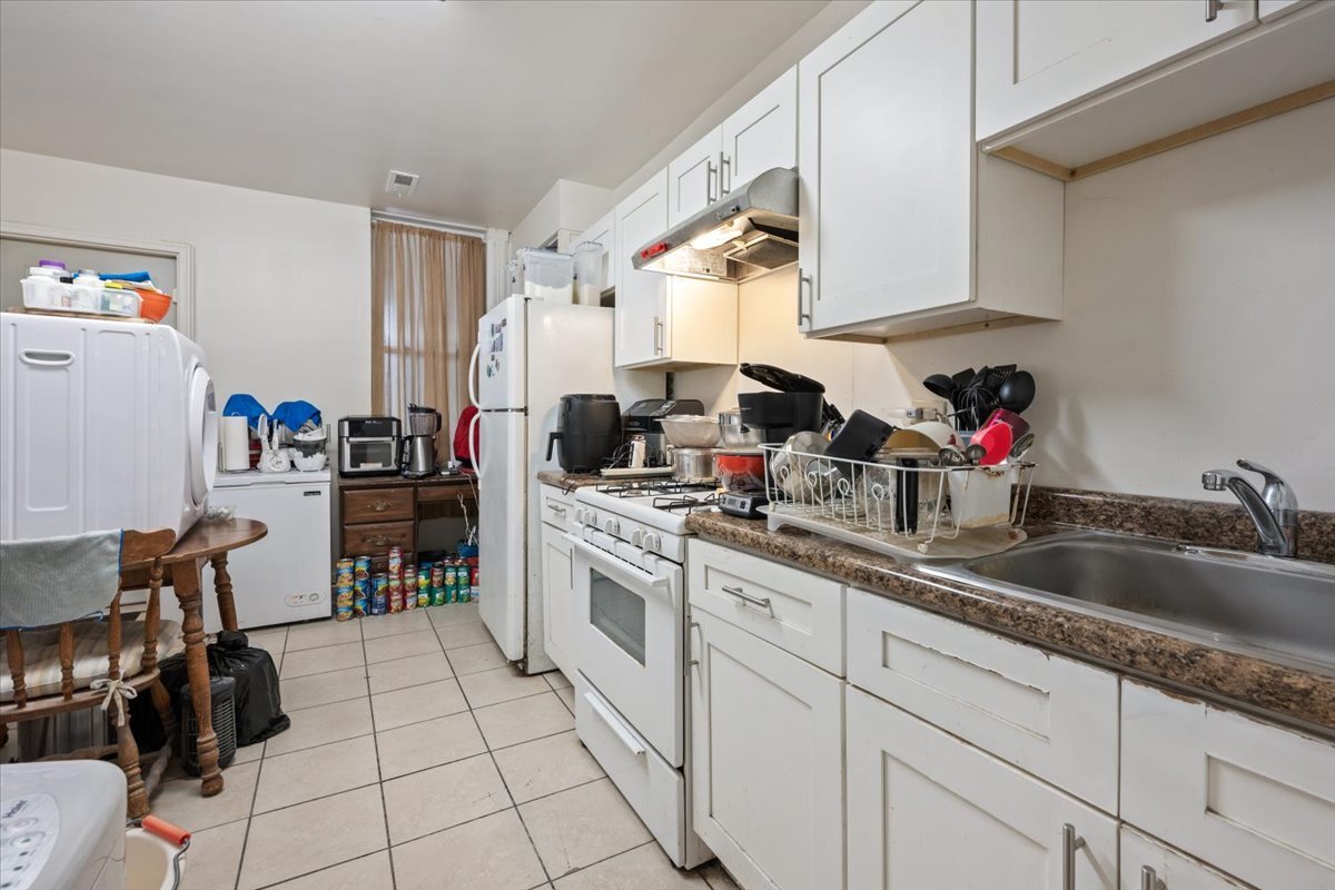 934 West 35th Place Chicago, IL 60609 - Photo 13 of 24