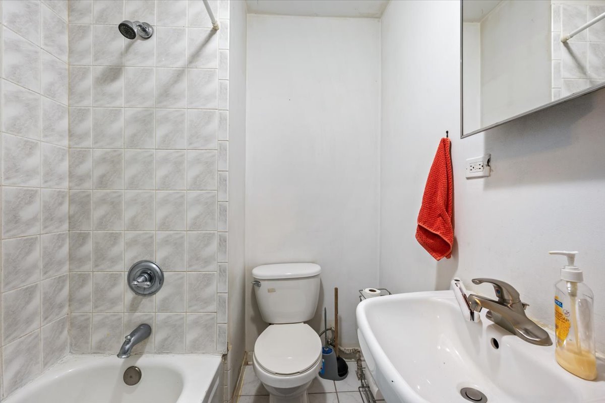 934 West 35th Place Chicago, IL 60609 - Photo 19 of 24