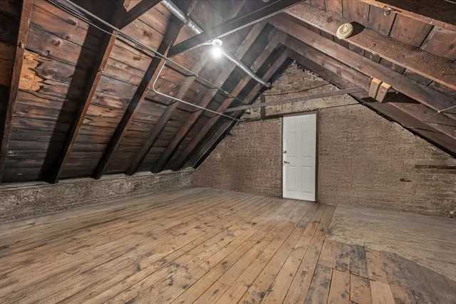 $550,000 | 934 West 35th Place, Chicago, IL 60609