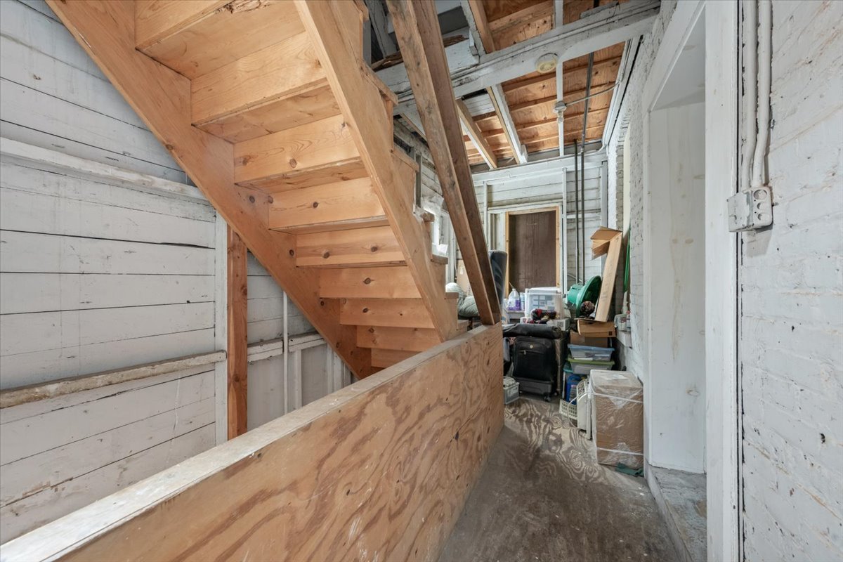 934 West 35th Place Chicago, IL 60609 - Photo 22 of 24