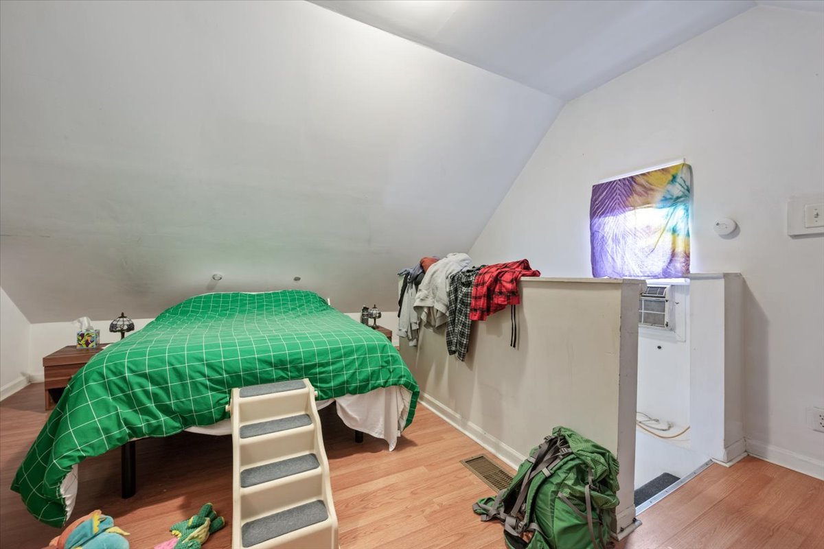 934 West 35th Place Chicago, IL 60609 - Photo 7 of 24