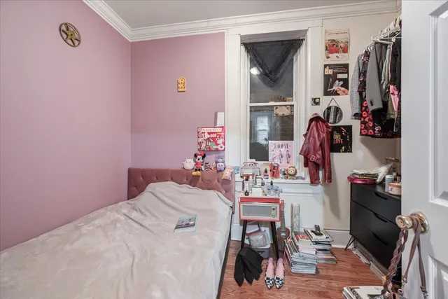 $550,000 | 934 West 35th Place, Chicago, IL 60609