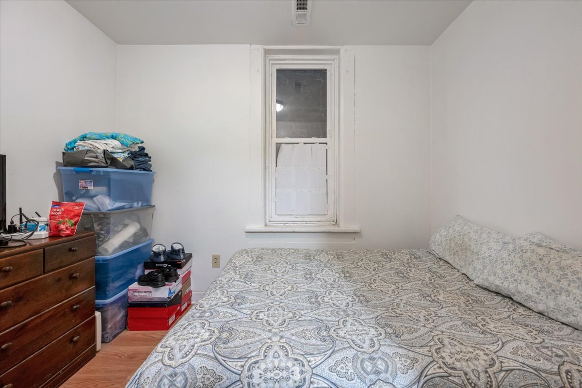 934 West 35th Place Chicago, IL 60609 - Photo 9 of 24