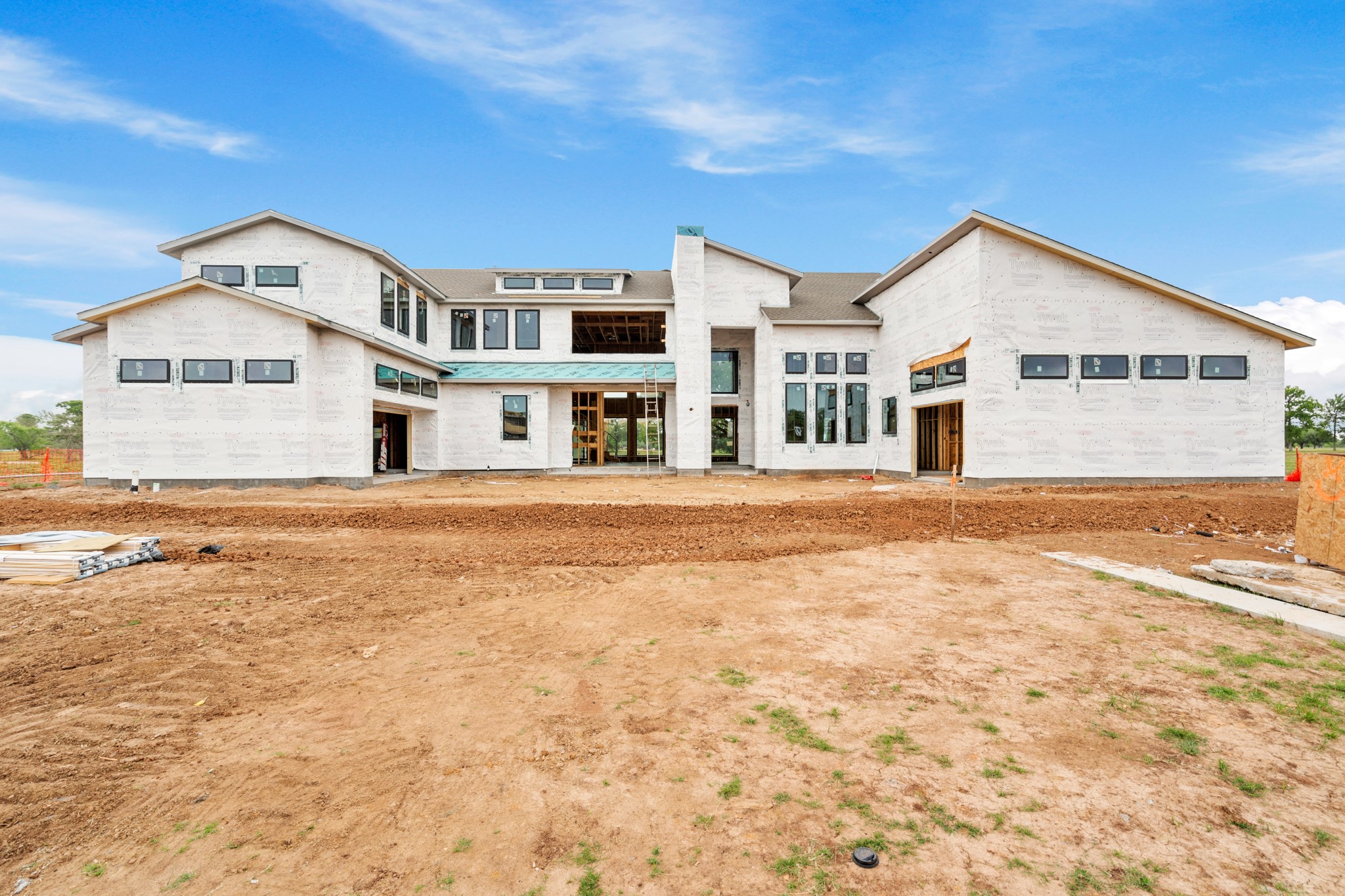 35623 Kinabalu Way Wallis, TX 77485 - Photo 2 of 25 a front view of a house with a yard