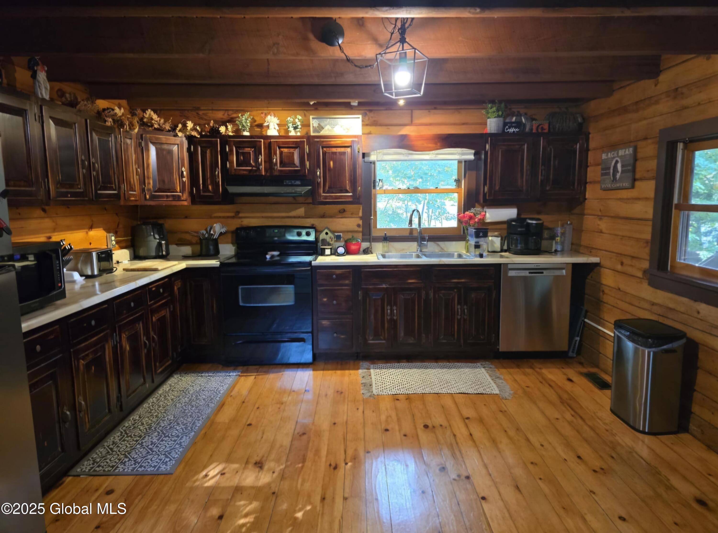 636 Spier Falls Road Corinth, NY 12822 - Photo 2 of 16 Screenshot_20250208_143736_Messenger