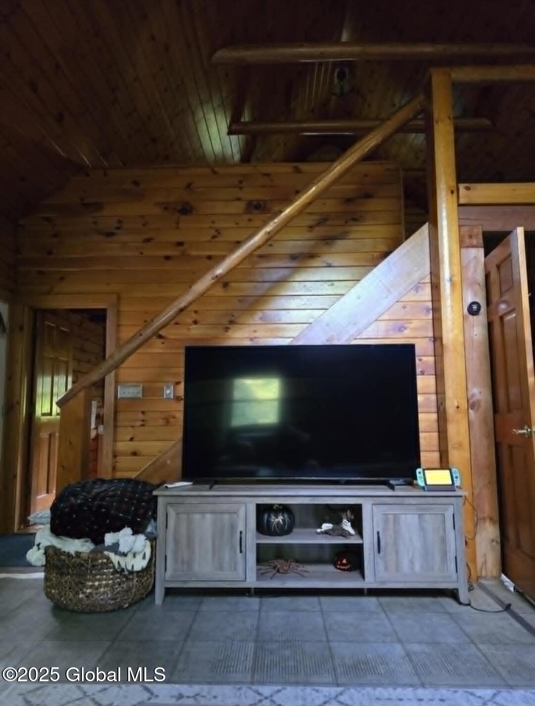 636 Spier Falls Road Corinth, NY 12822 - Photo 6 of 16 Screenshot_20250208_143808_Messenger