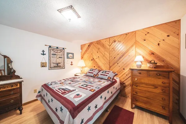 $699,900 | 31819 Mallard Drive, Vergas, MN 56587