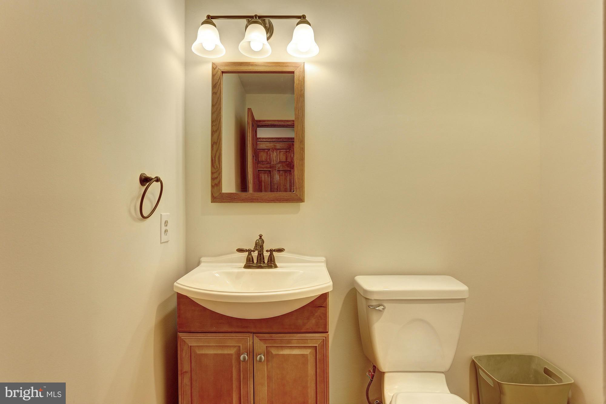 12650 Knoll Road Mount Airy, MD 21771 - Photo 14 of 30 Powder Room