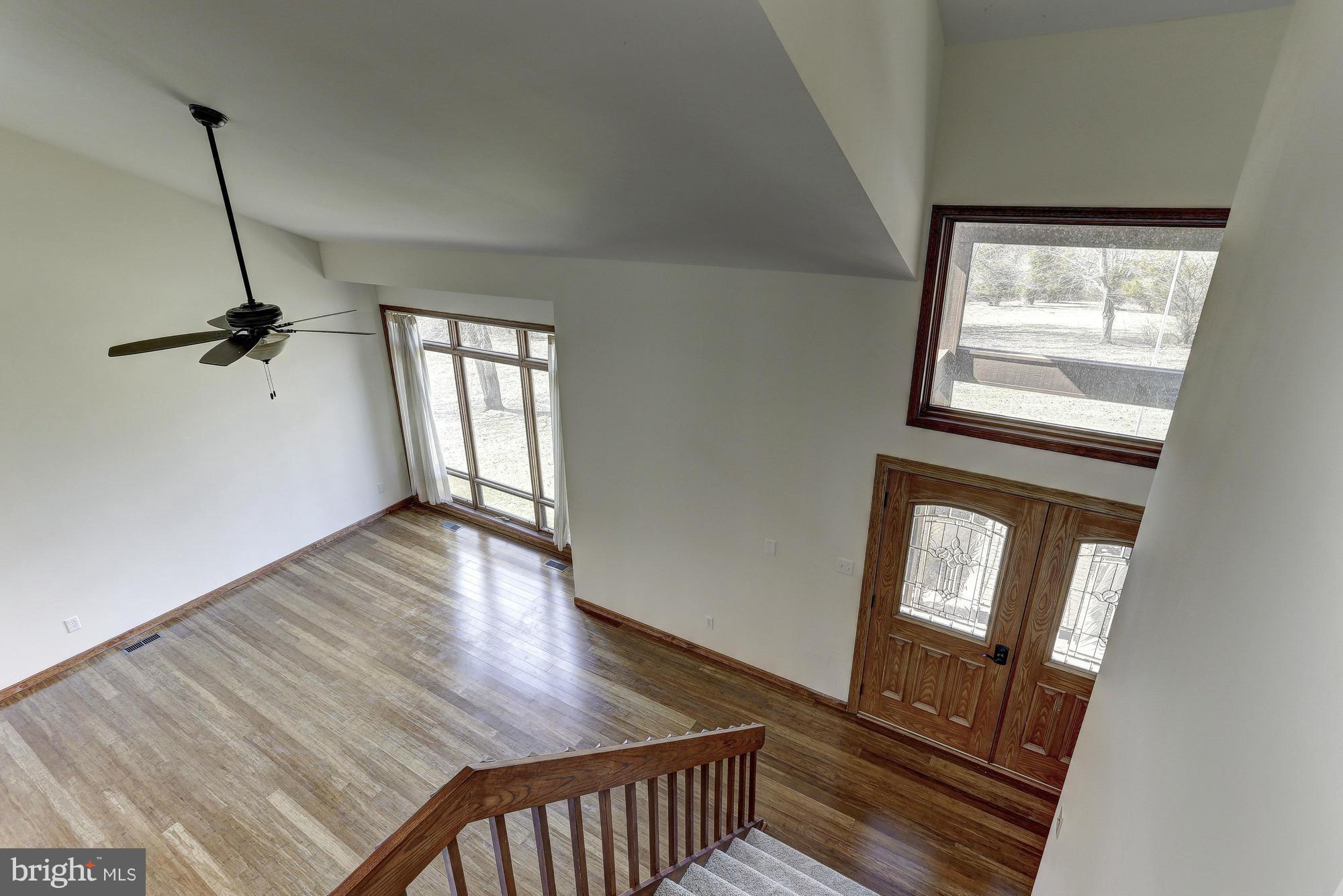 12650 Knoll Road Mount Airy, MD 21771 - Photo 15 of 30 Living Room