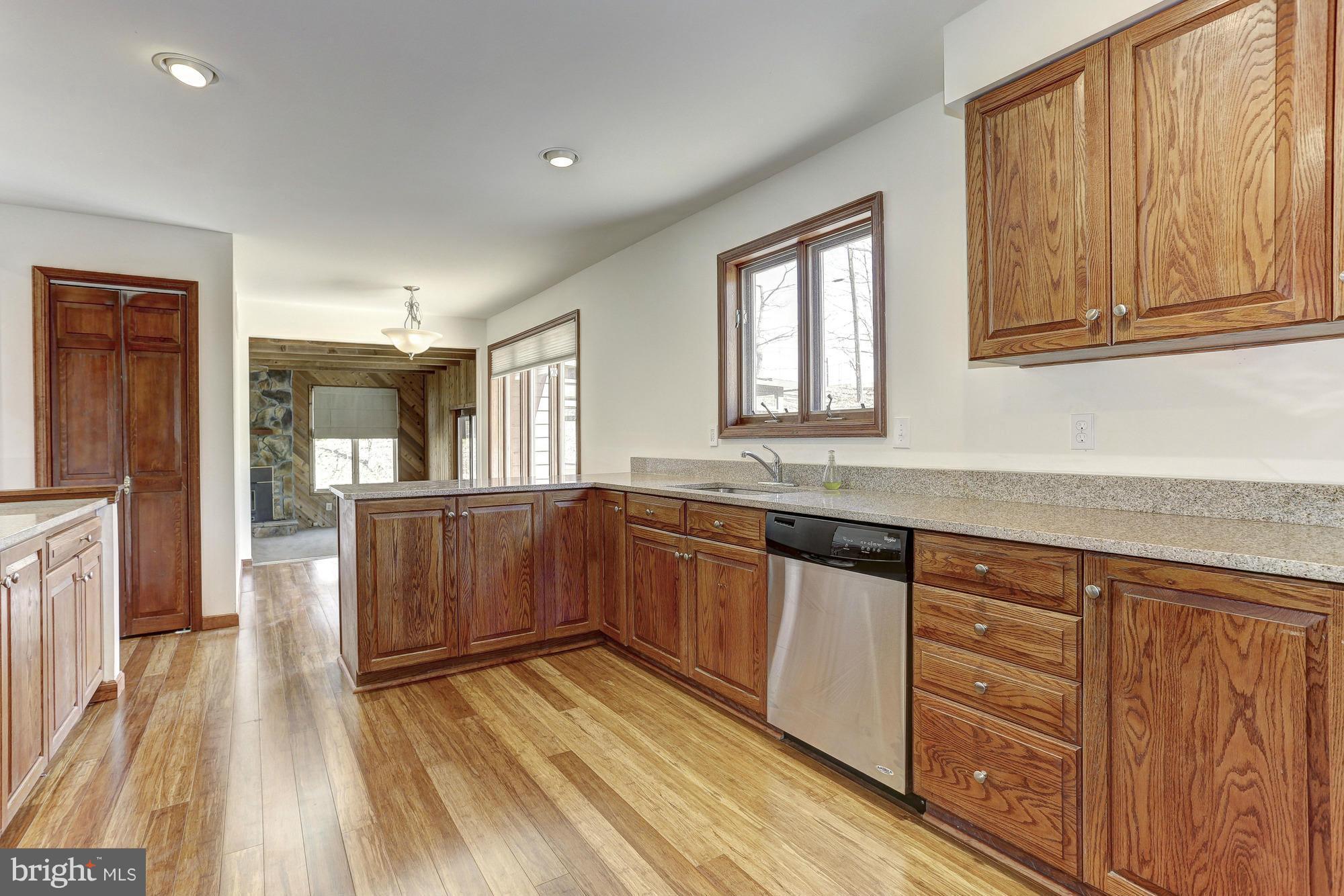 12650 Knoll Road Mount Airy, MD 21771 - Photo 8 of 30 Kitchen