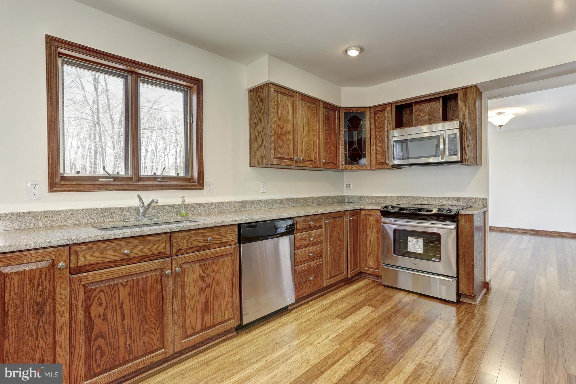 12650 Knoll Road Mount Airy, MD 21771 - Photo 10 of 30 Kitchen
