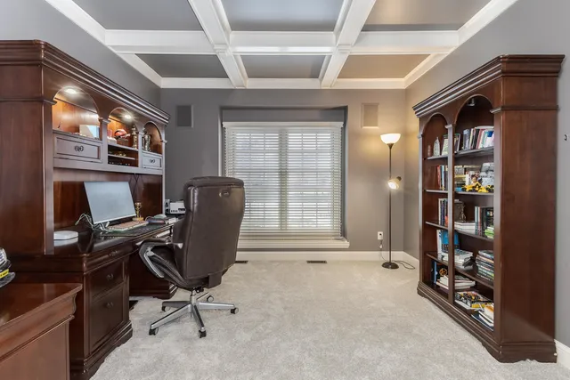 $725,000 | 6 Stonebrook Court, Bloomington, IL 61704