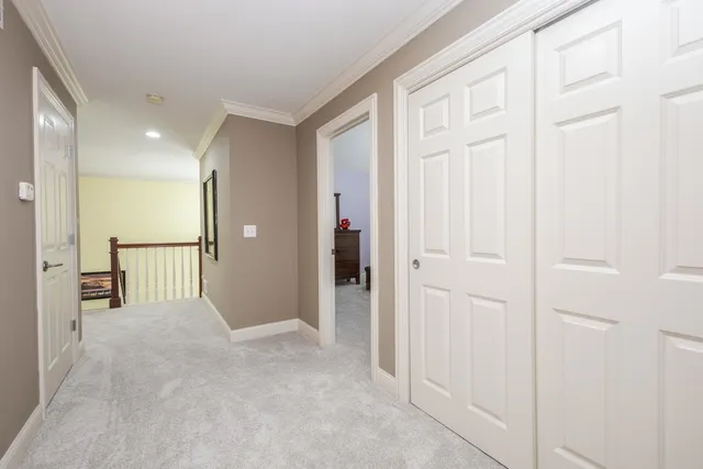 $725,000 | 6 Stonebrook Court, Bloomington, IL 61704