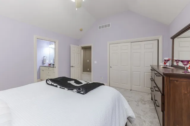 $725,000 | 6 Stonebrook Court, Bloomington, IL 61704