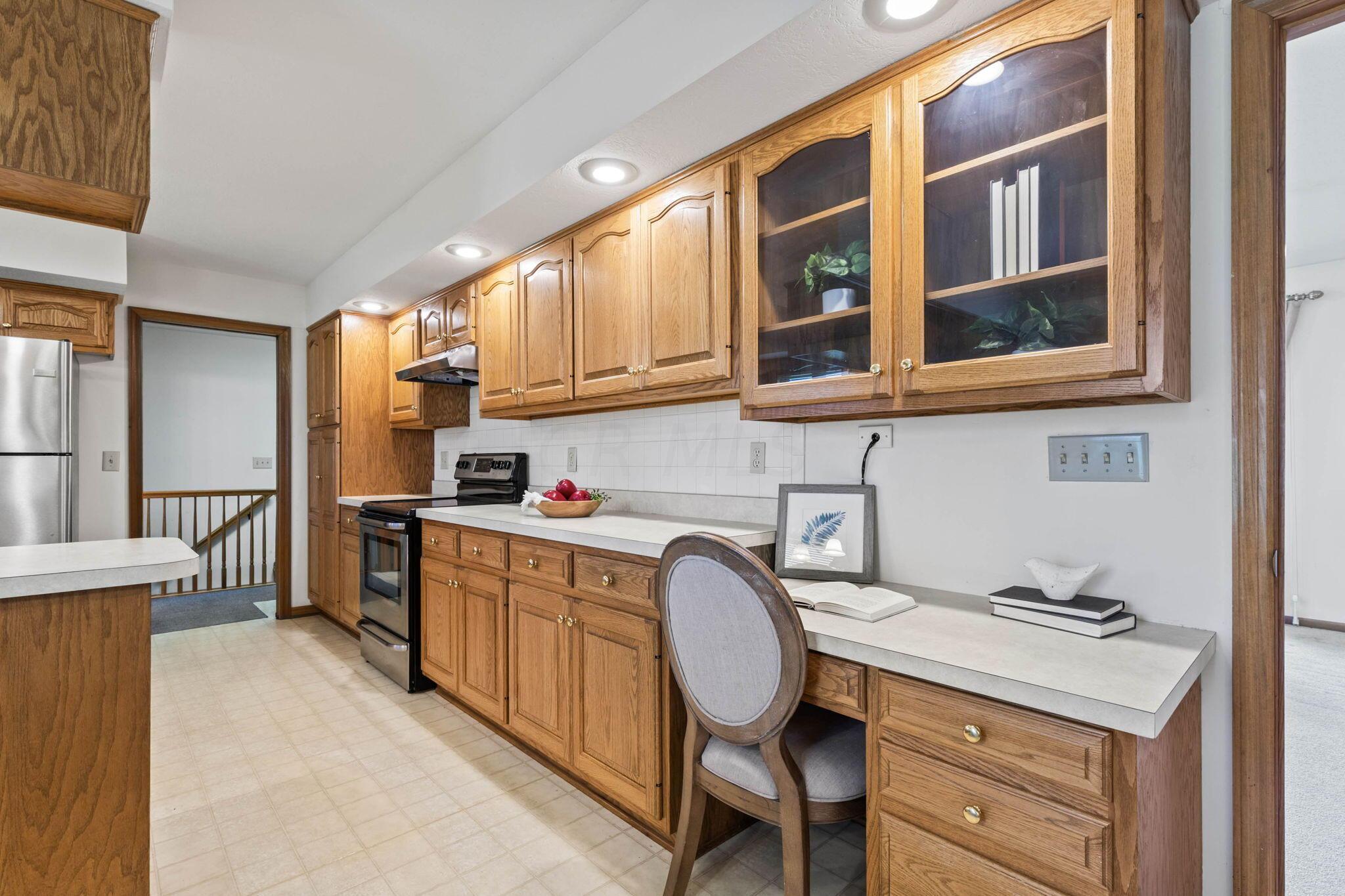 4786 Davidson Road Hilliard, OH 43026 - Photo 24 of 45 45-web-or-mls-Kitchen_Hommati102 (5)
