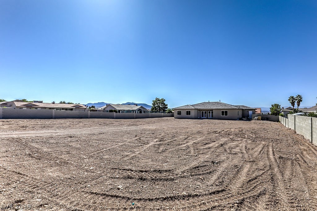503 North Racetrack Road Henderson, NV 89015 - Photo 8 of 29 Gallery Image 8