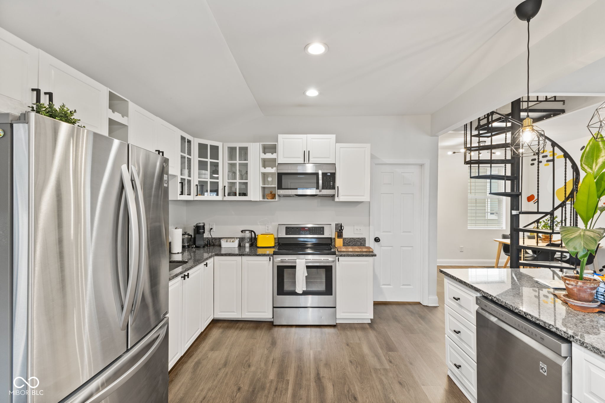 924 Keystone Avenue Indianapolis, IN 46201 - Photo 8 of 28