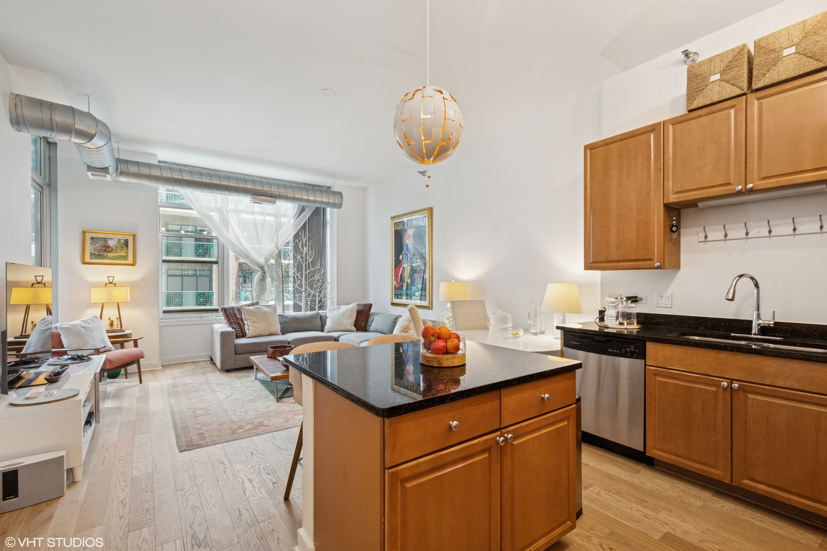 901 West Madison Street, Unit 415 Chicago, IL 60607 - Photo 2 of 18 Gallery Image 2