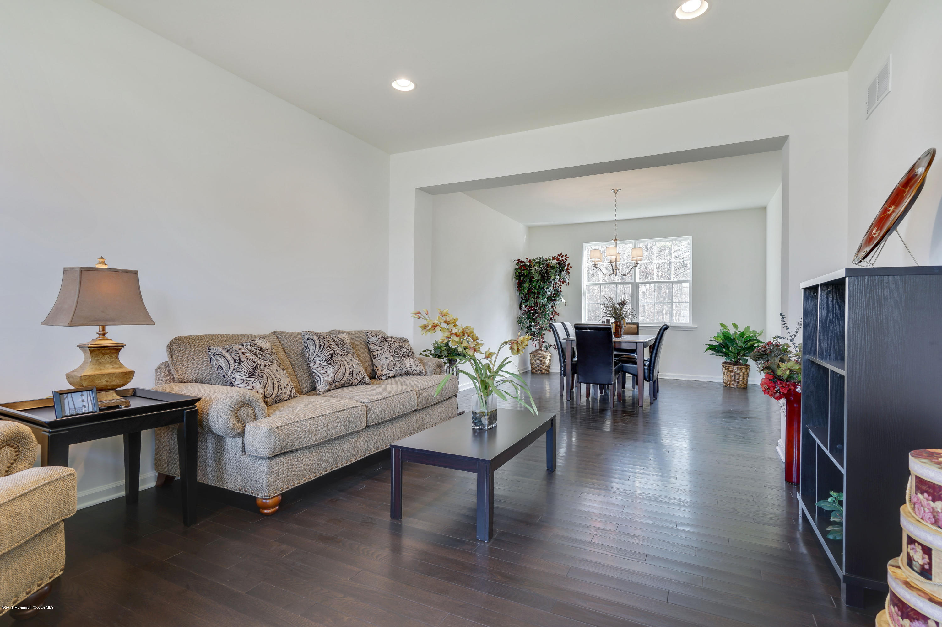 21 Bellagio Road Jackson, NJ 08527 - Photo 7 of 23 Living Room