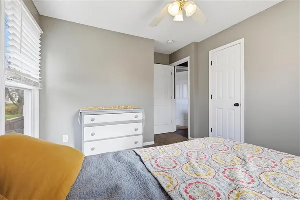 $350,000 | 814 South Park Drive, Raymore, MO 64083