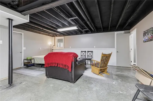 $350,000 | 814 South Park Drive, Raymore, MO 64083