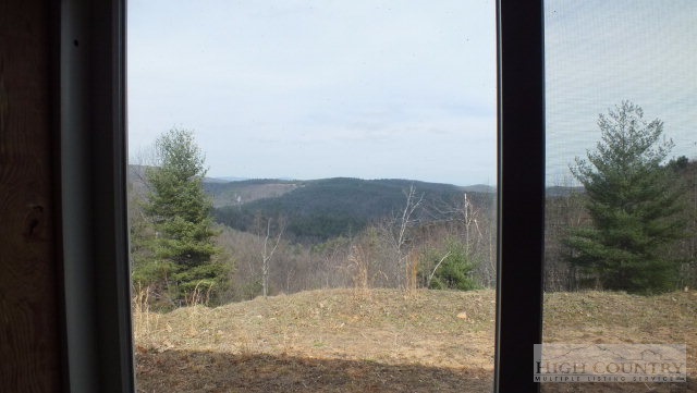 3086 Summit Road Purlear, NC 28665 - Photo 3 of 13 a view of a yard