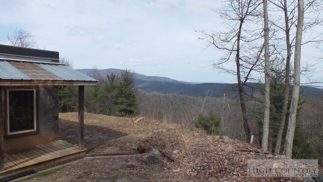 3086 Summit Road Purlear, NC 28665 - Photo 4 of 13 a view of a terrace
