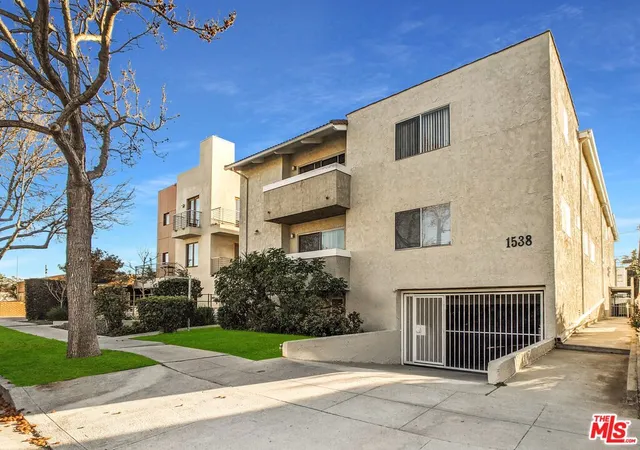 $3,450 | 1538 11th Street, Unit 9, Santa Monica, CA 90401