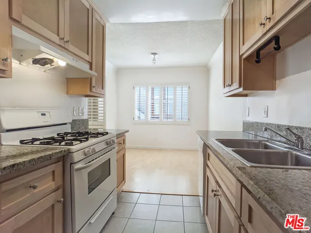 $3,450 | 1538 11th Street, Unit 9, Santa Monica, CA 90401