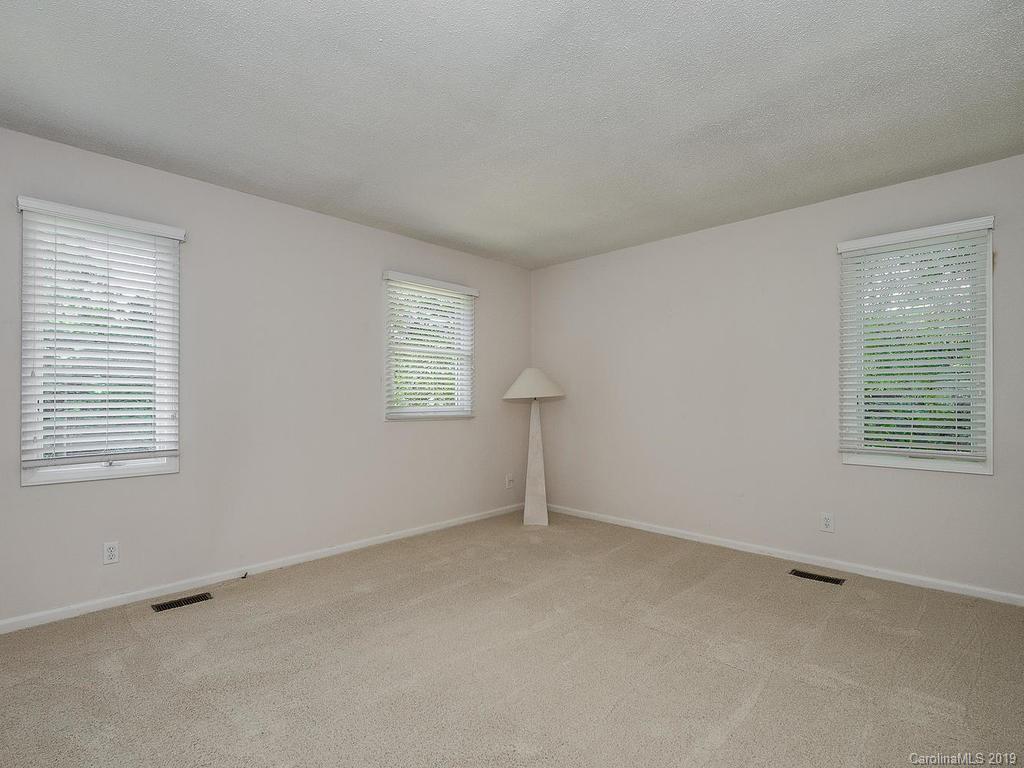 9000 Raintree Lane Charlotte, NC 28277 - Photo 17 of 29 Gallery Image 17