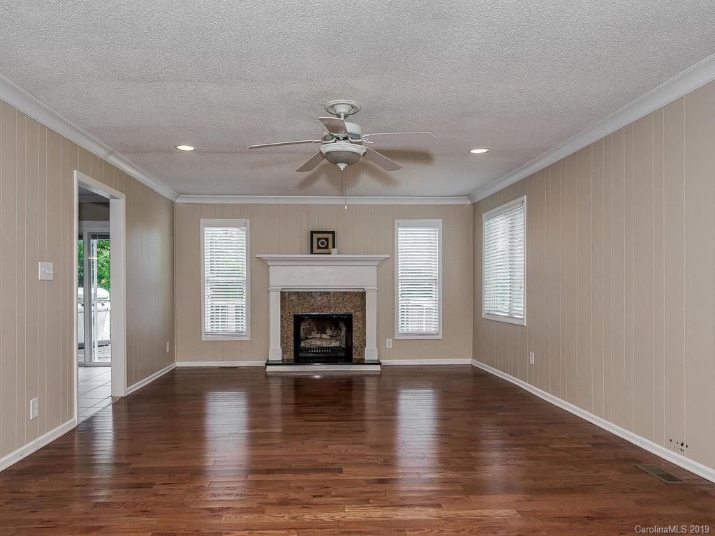 9000 Raintree Lane Charlotte, NC 28277 - Photo 8 of 29 Gallery Image 8