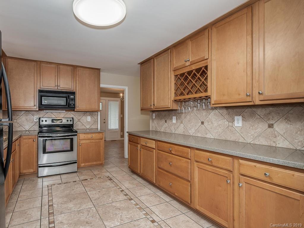 9000 Raintree Lane Charlotte, NC 28277 - Photo 9 of 29 Gallery Image 9