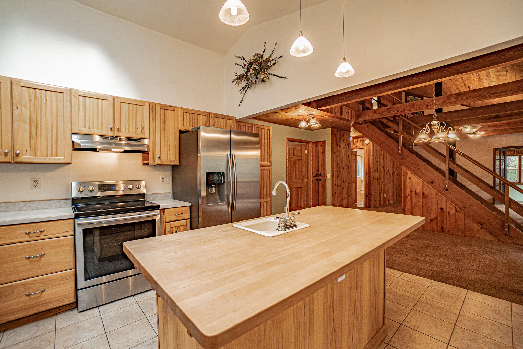 2728 Anderson Creek Road Talent, OR 97540 - Photo 11 of 45 a kitchen with a appliances a sink and cabinets
