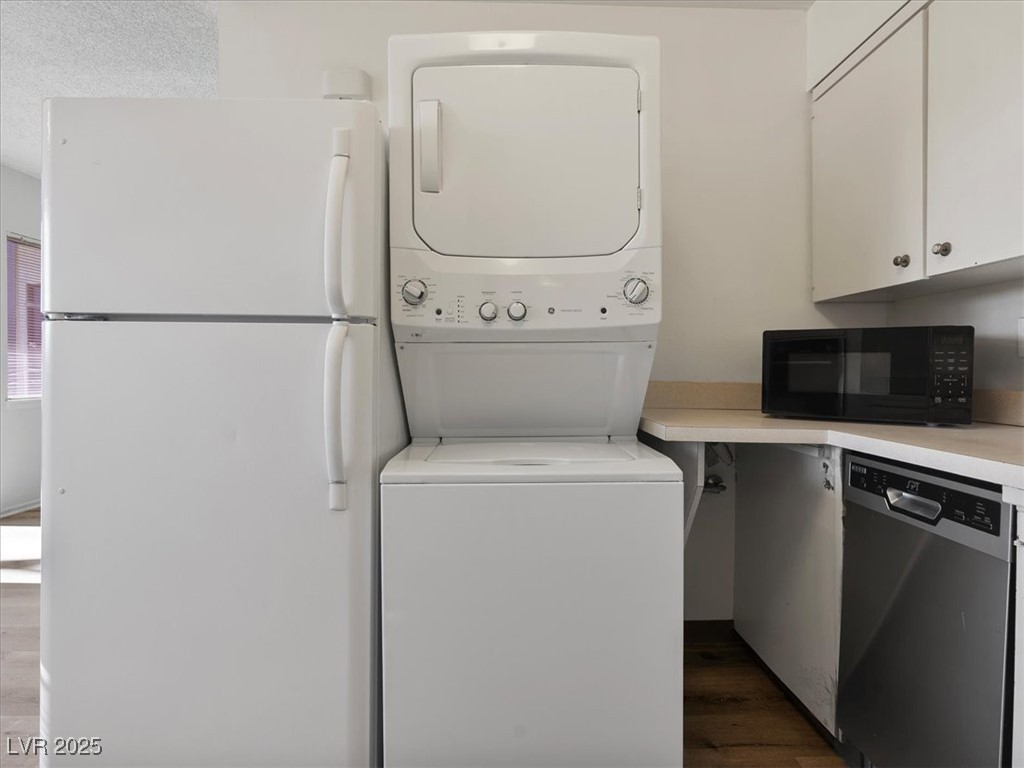 350 East Desert Inn Road, Unit H208 Las Vegas, NV 89109 - Photo 7 of 35 Gallery Image 7