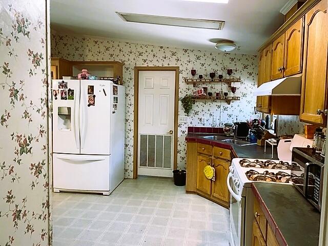 194 New Dam Road Sanford, ME 04073 - Photo 2 of 8 kitchennewdam
