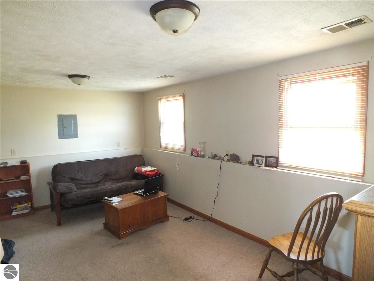 1401 Smith Road Traverse City, MI 49696 - Photo 11 of 24 1785511-10.JPG