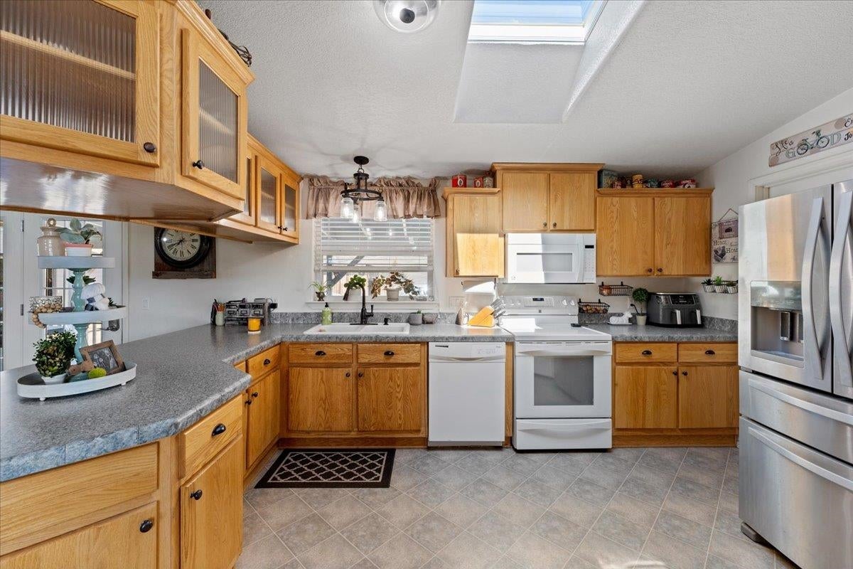 11223 York Road Montague, CA 96064 - Photo 6 of 39 Gallery Image 6