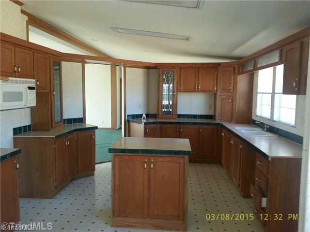 1760 Miller Chapel Road Salisbury, NC 28147 - Photo 4 of 11 Kitchen.