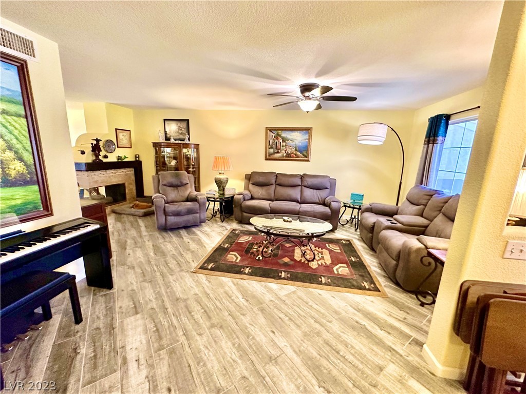 2286 Camel Mesa Drive Laughlin, NV 89029 - Photo 4 of 43