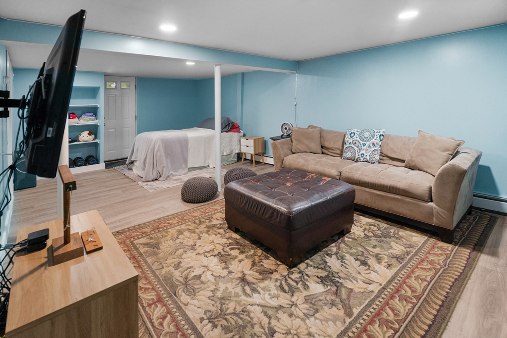 27 Searle Street Georgetown, MA 01833 - Photo 16 of 23