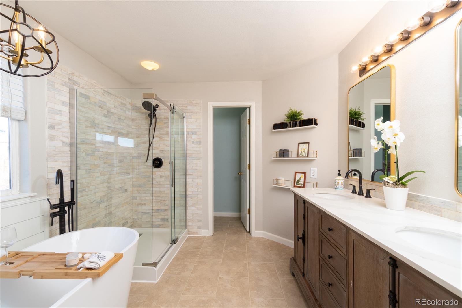9842 South Fireweed Road Highlands Ranch, CO 80129 - Photo 3 of 39 Gallery Image 3