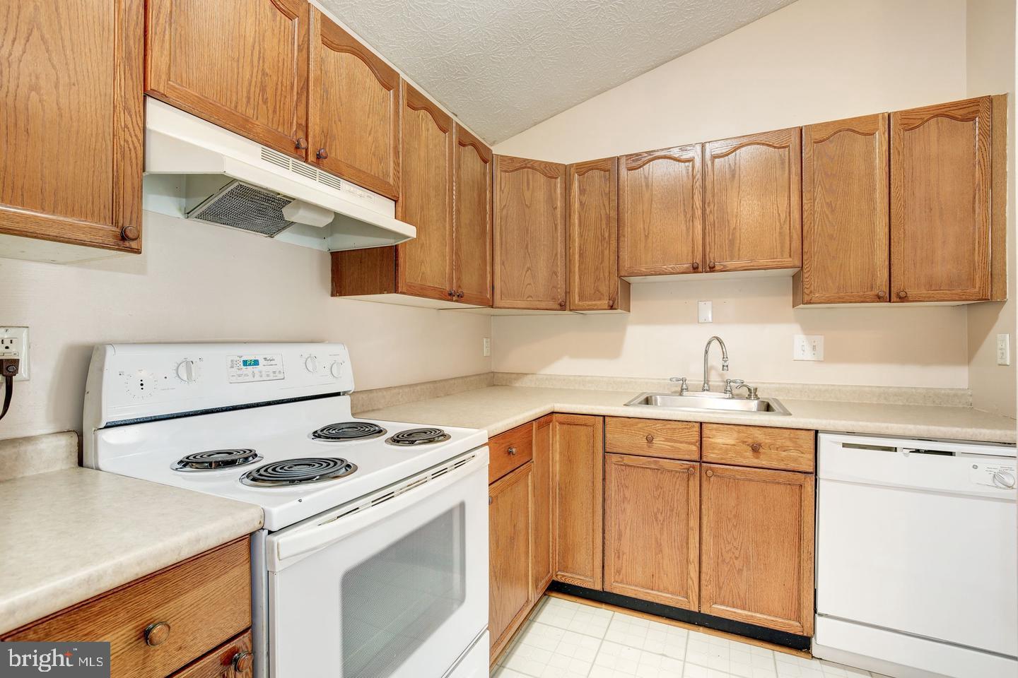 2106 Whitehall Road, Unit 2D Frederick, MD 21702 - Photo 17 of 33