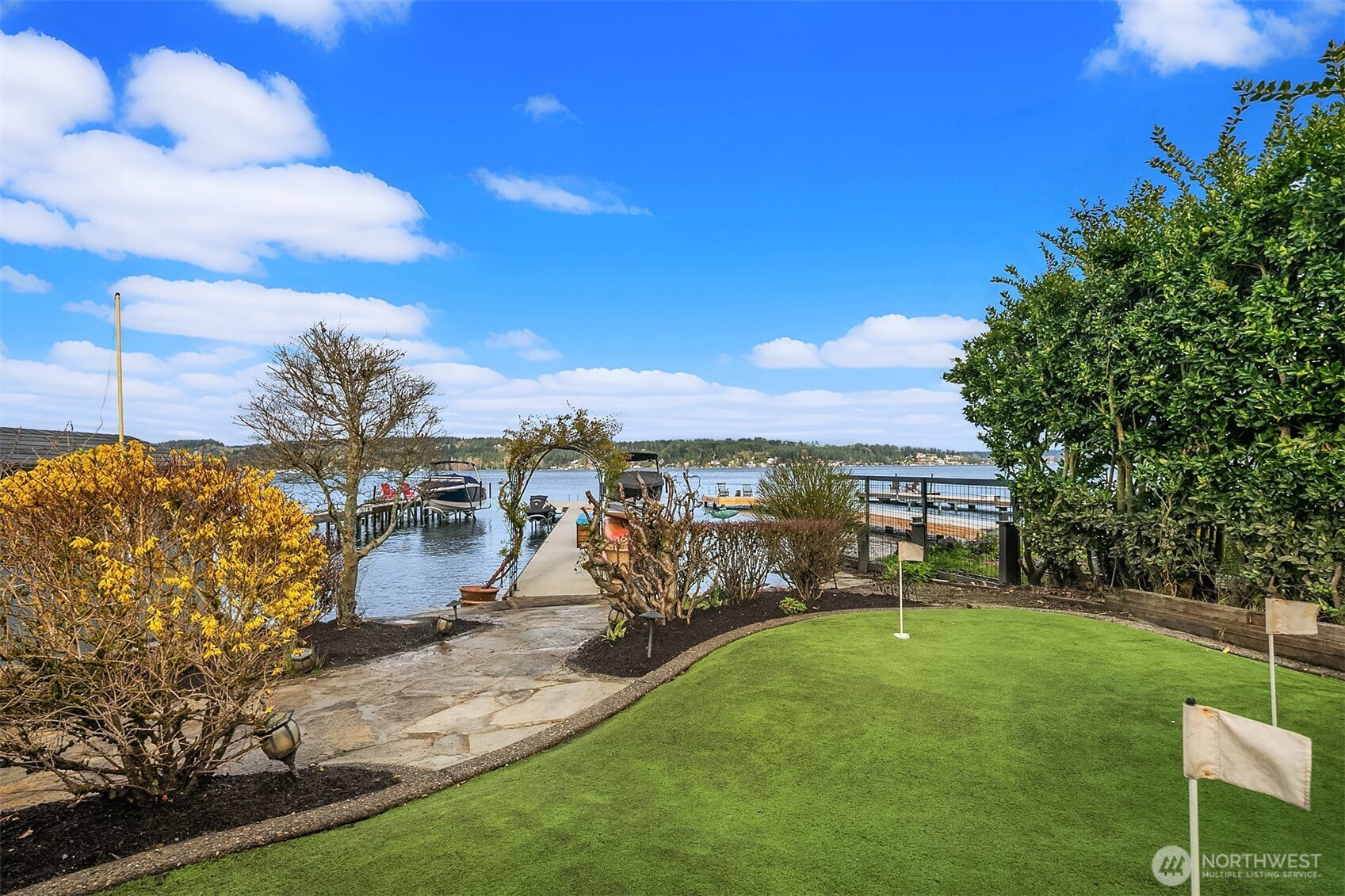 8772 Sand Point Way Northeast Seattle, WA 98115 - Photo 7 of 40 Gallery Image 7