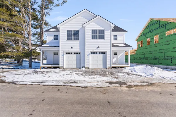 $525,000 | 10 Hogan Circle, Unit 35, Westbrook, ME 04092