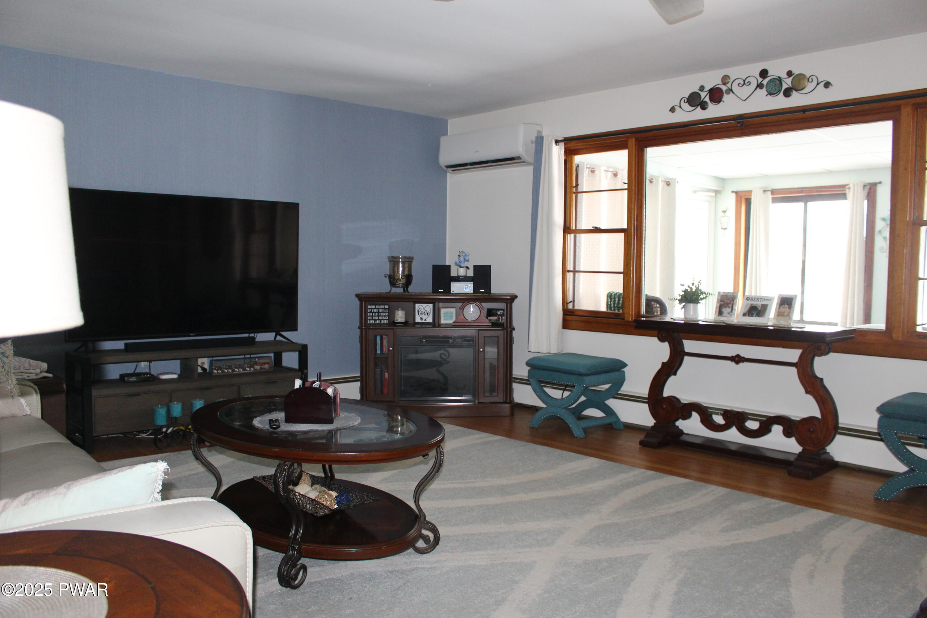 448 Cemetery Road Lake Ariel, PA 18436 - Photo 12 of 33 Living Room
