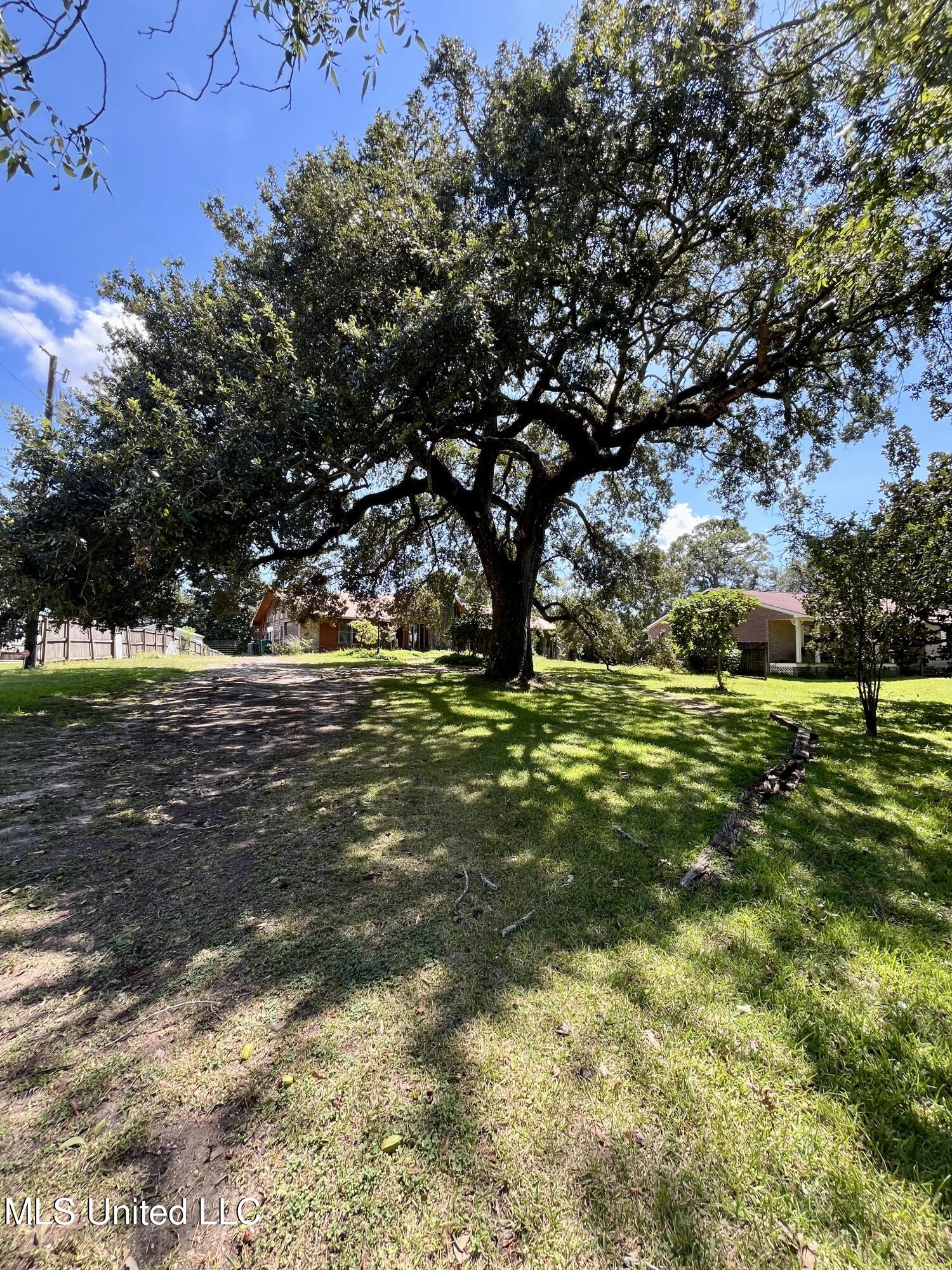 5114 Bay Street Pascagoula, MS 39567 - Photo 7 of 20 IMG_9415