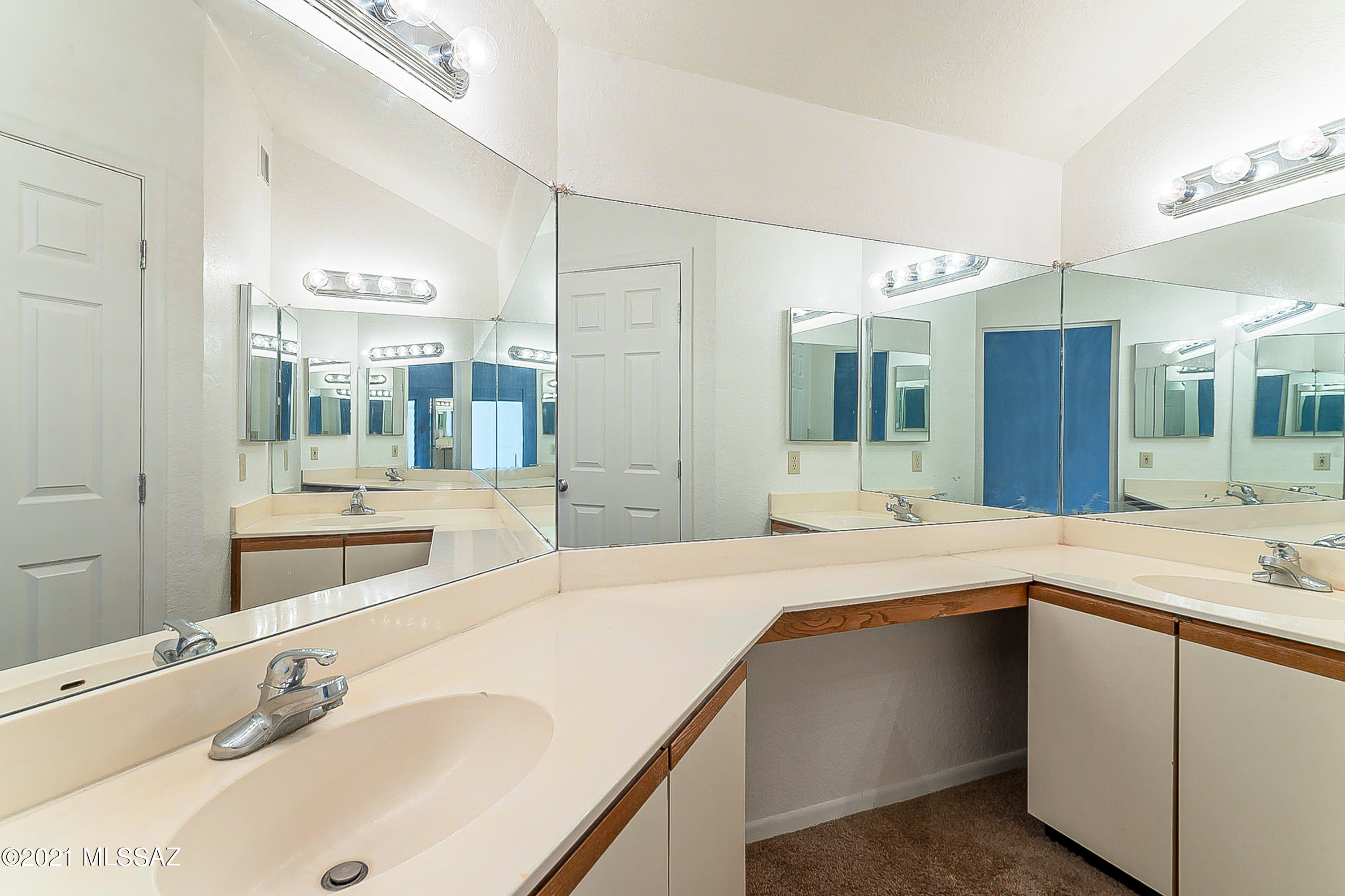216 East Pastime Road Tucson, AZ 85705 - Photo 33 of 49