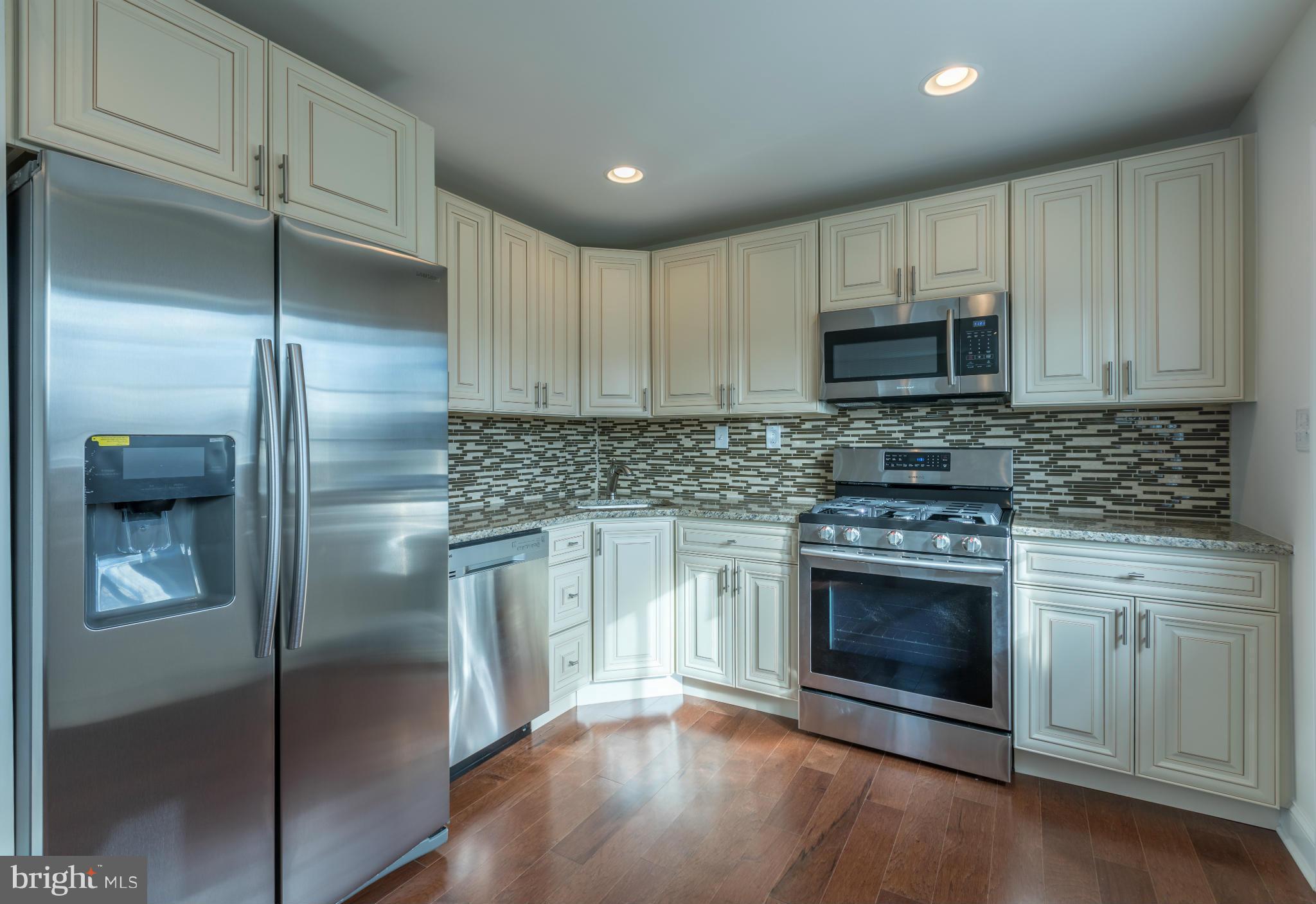 2821 Greenlawn Road Baltimore, MD 21207 - Photo 8 of 28 Kitchen